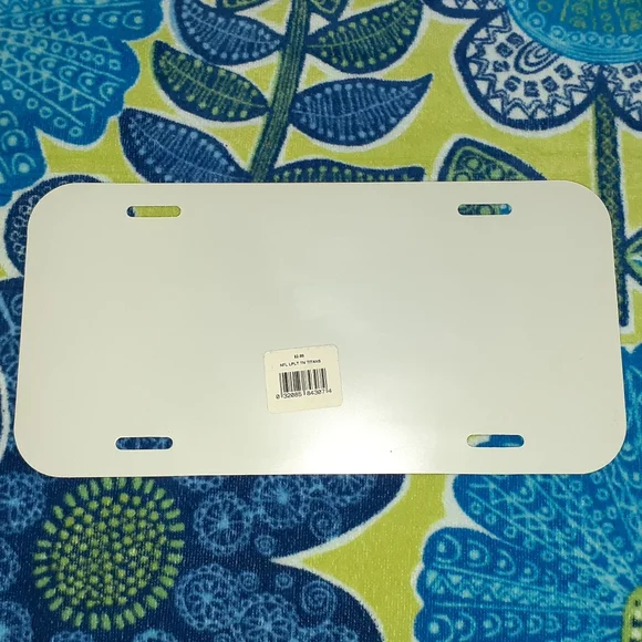 NFL Tennessee Titans Officially Licensed Car Tag Excellent Condition - Picture 3 of 3